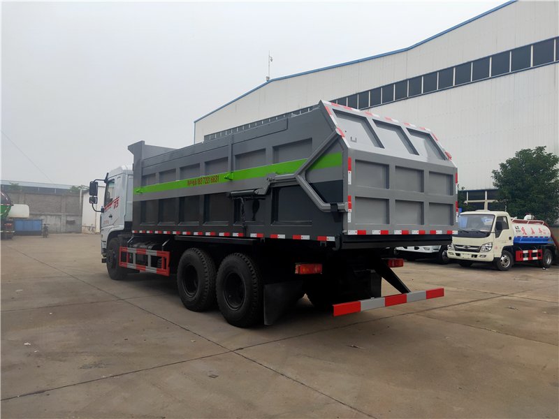 東風(fēng)后雙橋20方污泥運輸車