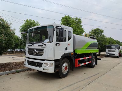 杭州用戶喜提12方灑水車，澆花、澆樹、綠化噴灑功能全